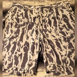 Nike Dri-FIT Golf Shorts. Black and Gray Camo design.